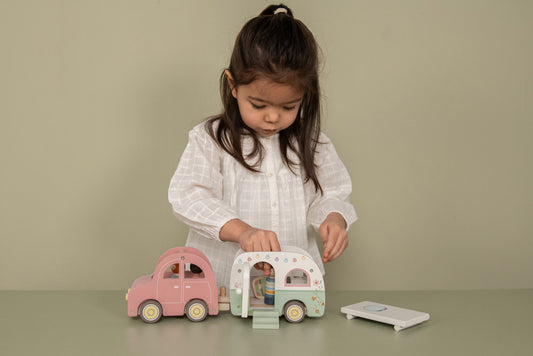 Little Dutch Spielzeugauto mit Wohnwagen Holz