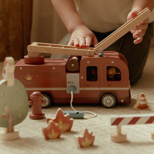 Little Dutch Holz Feuerwehrauto Set Rot Essentials