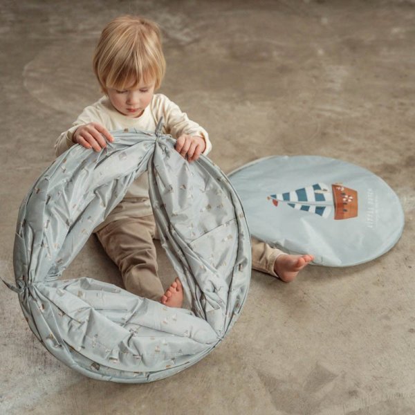 Kriechtunnel blau Sailors Bay Little Dutch