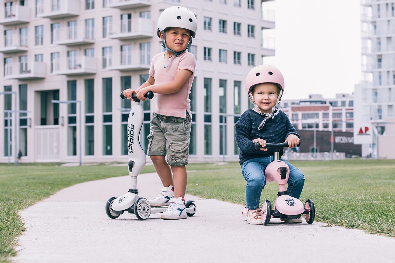 Scoot & Ride Highwaykick 1 forest 2 in1 Kickboard mit Sitz grün