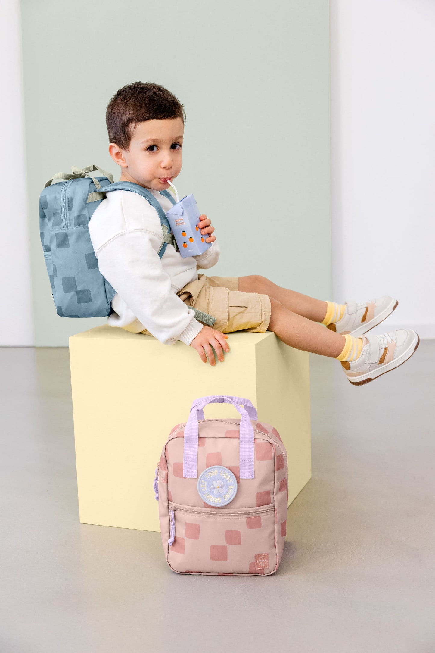 Kindergartenrucksack Square Pattern Party Rosa