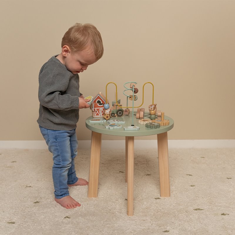 Aktivitäten Tisch Little Farm mit Namen Little Dutch