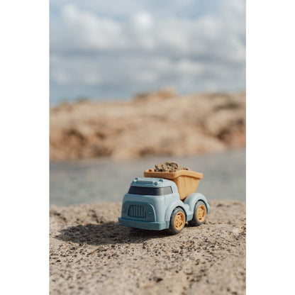 Little Dutch Sandlaster blau - der Ocean Dreams Kipplaster Truck