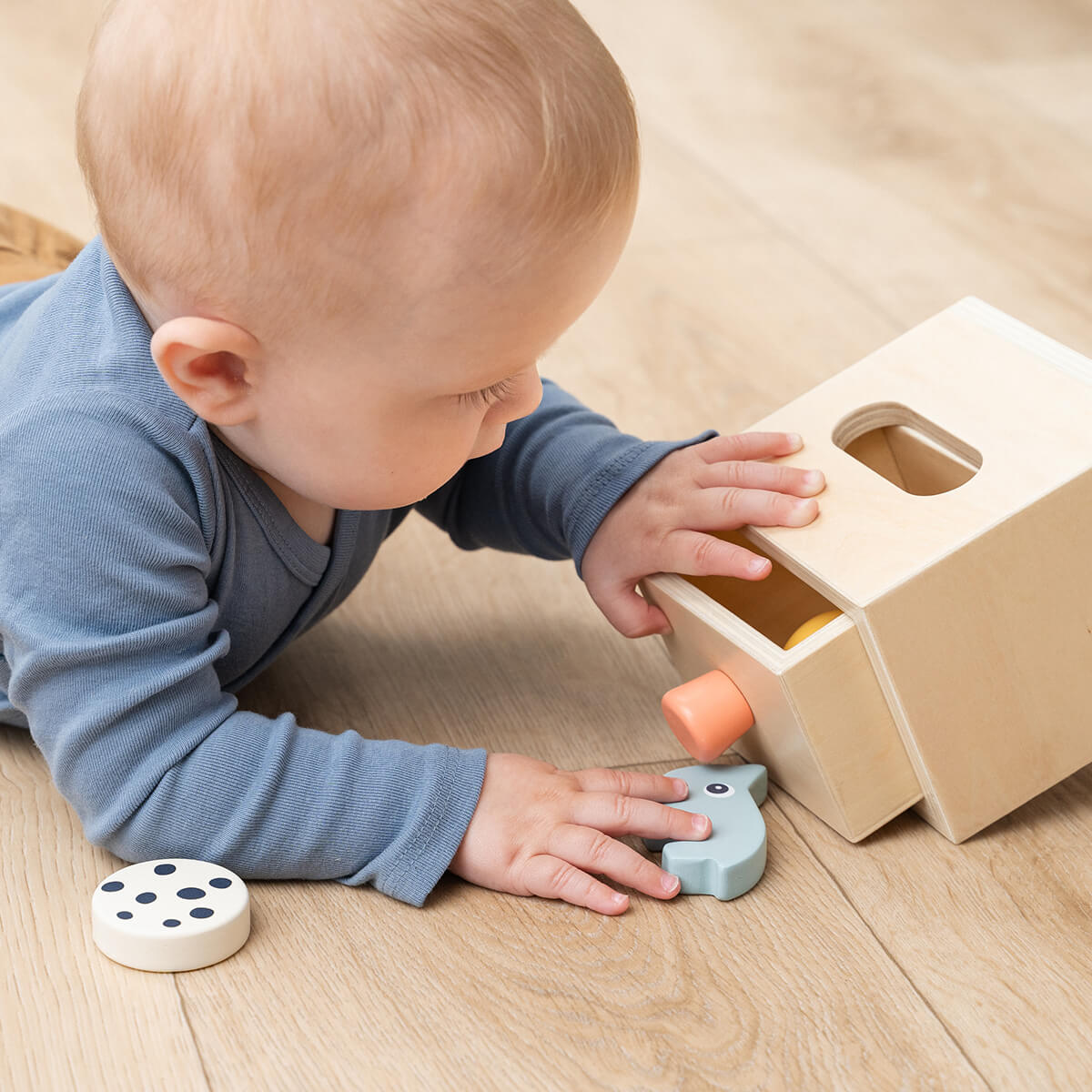 done by deer Versteckbox aus Holz Nozo im colour mix - ab 10 Monaten