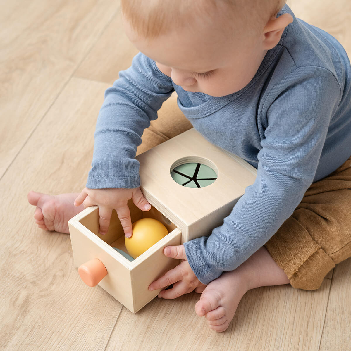 done by deer Versteckbox aus Holz Nozo im colour mix - ab 10 Monaten