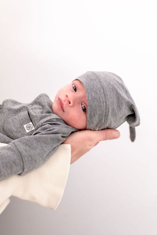 Cloby Mütze mit UV-Schutz grau - Beanie Knot stone grey
