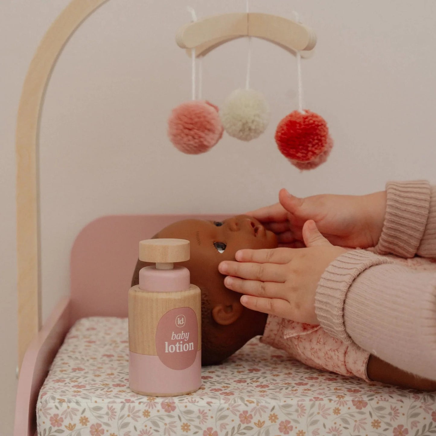 Little Dutch rosa Puppenwickeltisch FSC Holz