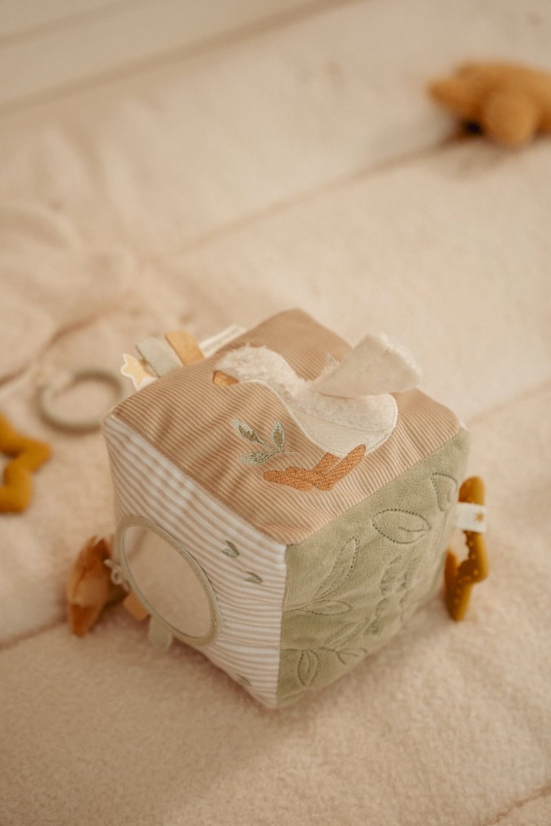 Little Dutch Aktiv Würfel Soft beige Newborn Naturals