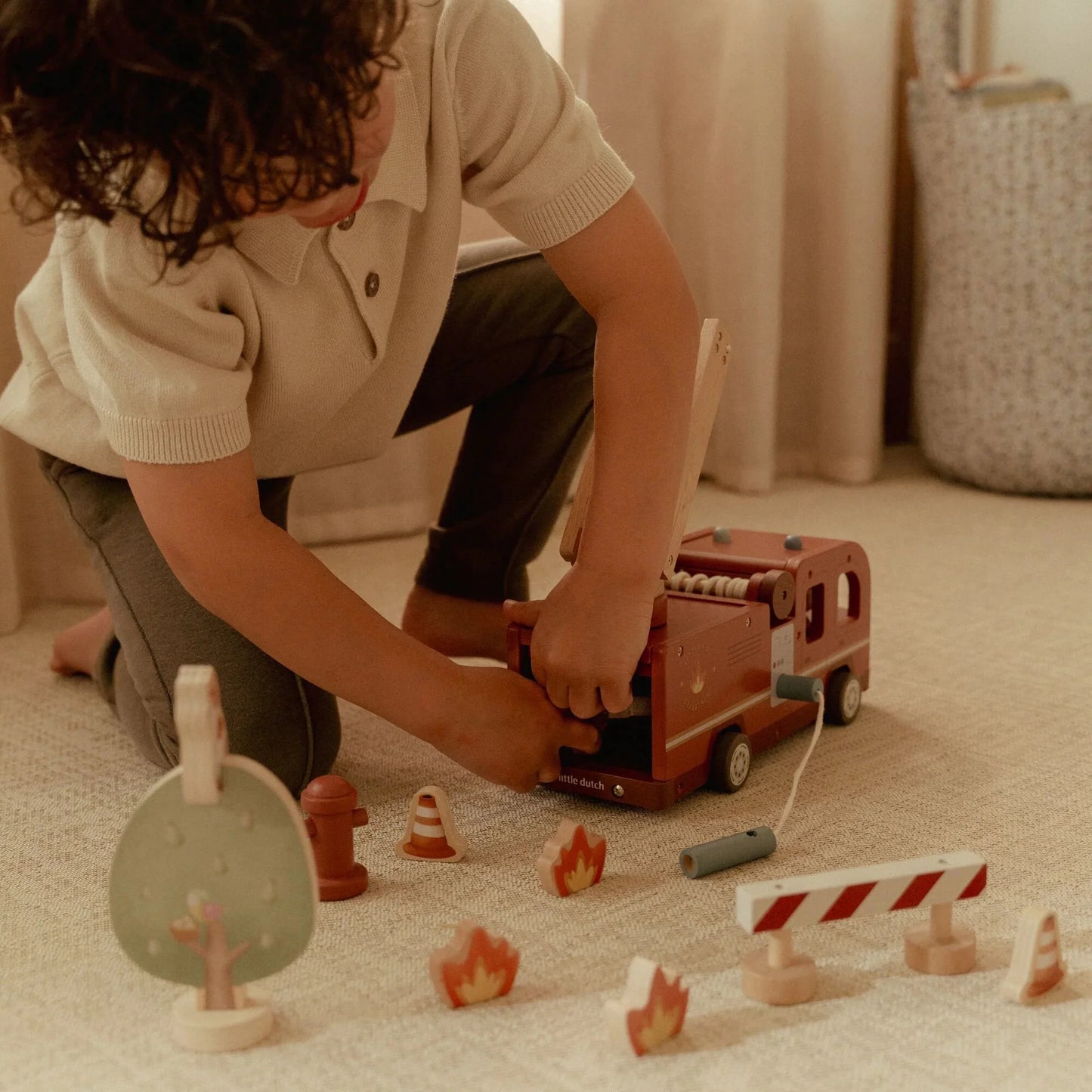 Little Dutch Holz Feuerwehrauto Set Rot Essentials