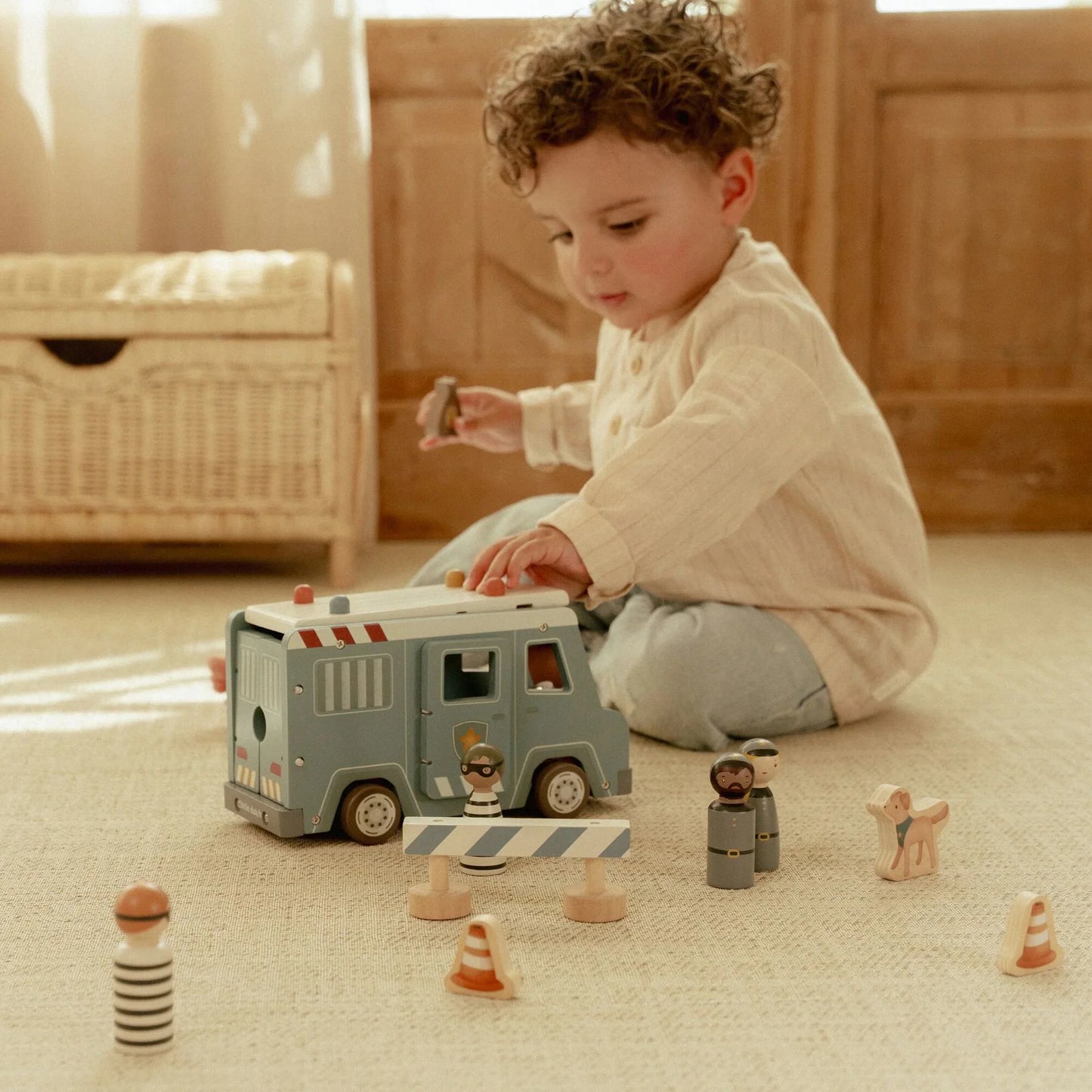 Little Dutch Holz Polizeibus Blau Essentials