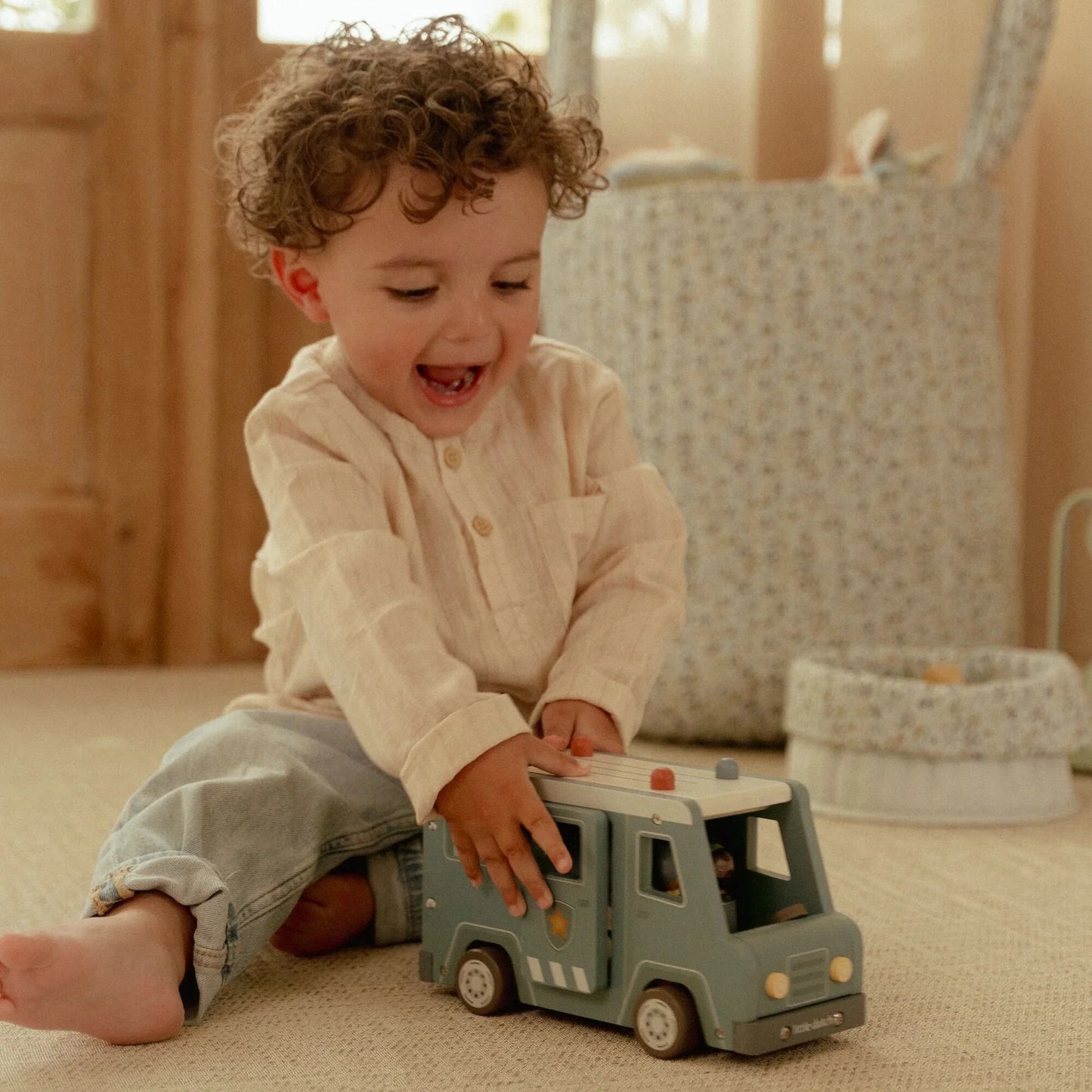 Little Dutch Holz Polizeibus Blau Essentials